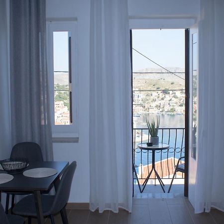 Duchess Harbour View Apartment Сими Екстериор снимка