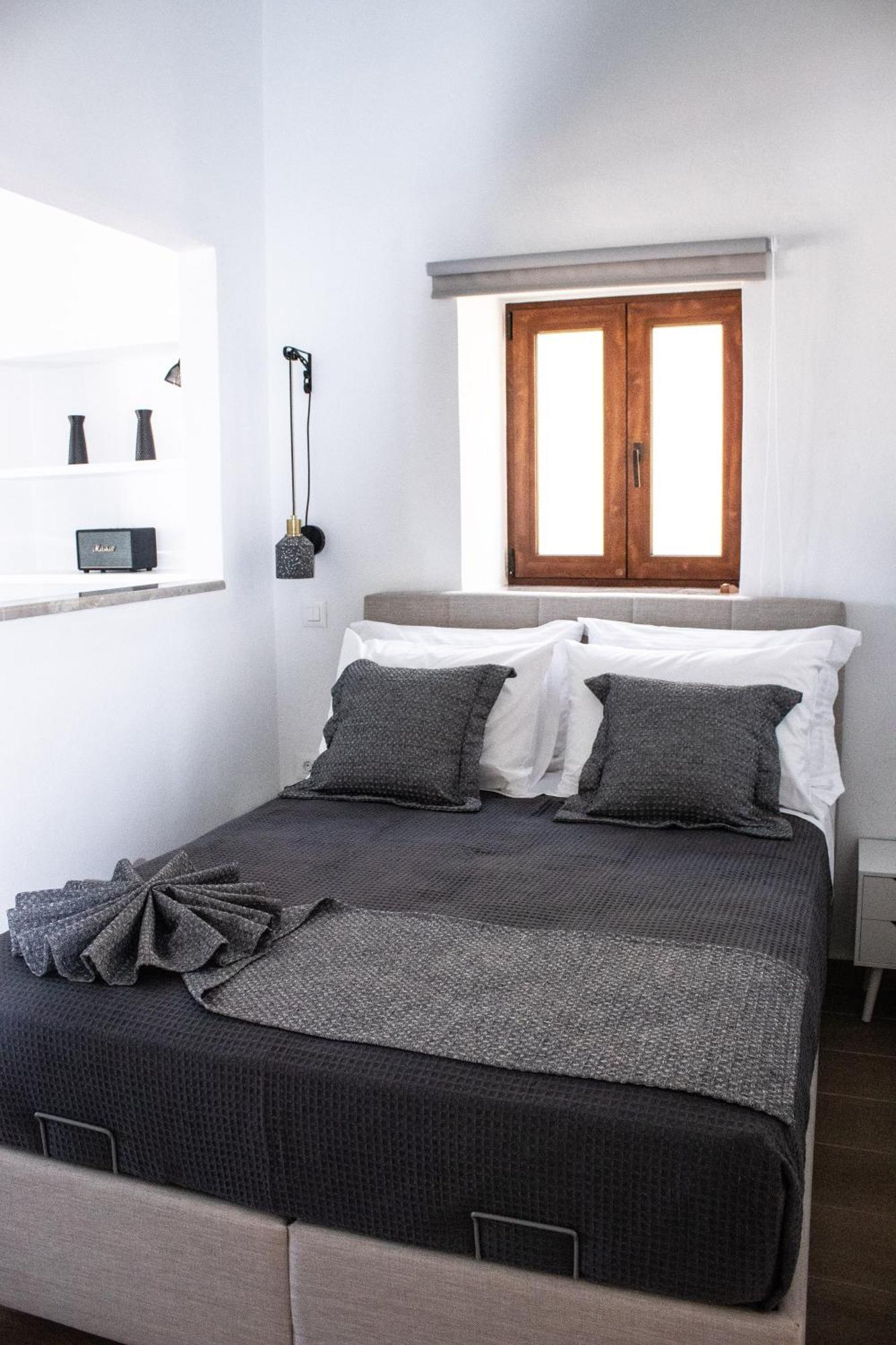 Duchess Harbour View Apartment Сими Екстериор снимка