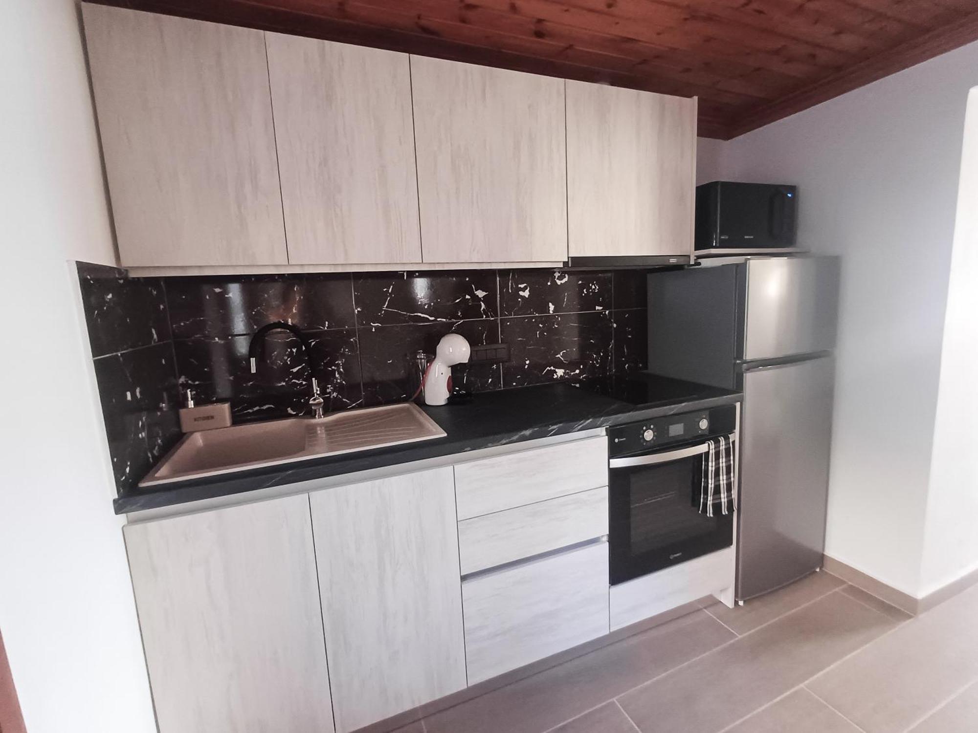 Duchess Harbour View Apartment Сими Екстериор снимка