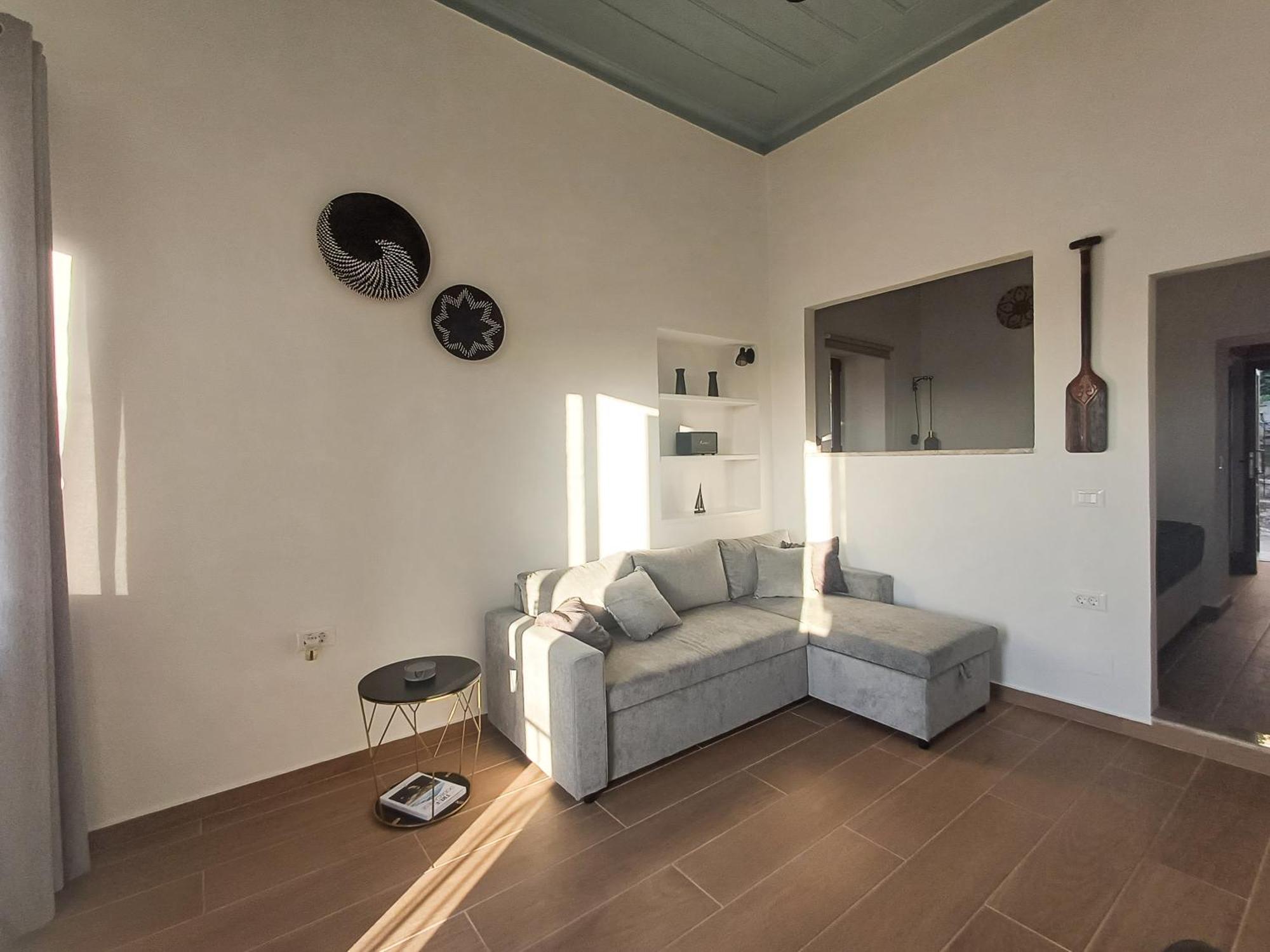 Duchess Harbour View Apartment Сими Екстериор снимка