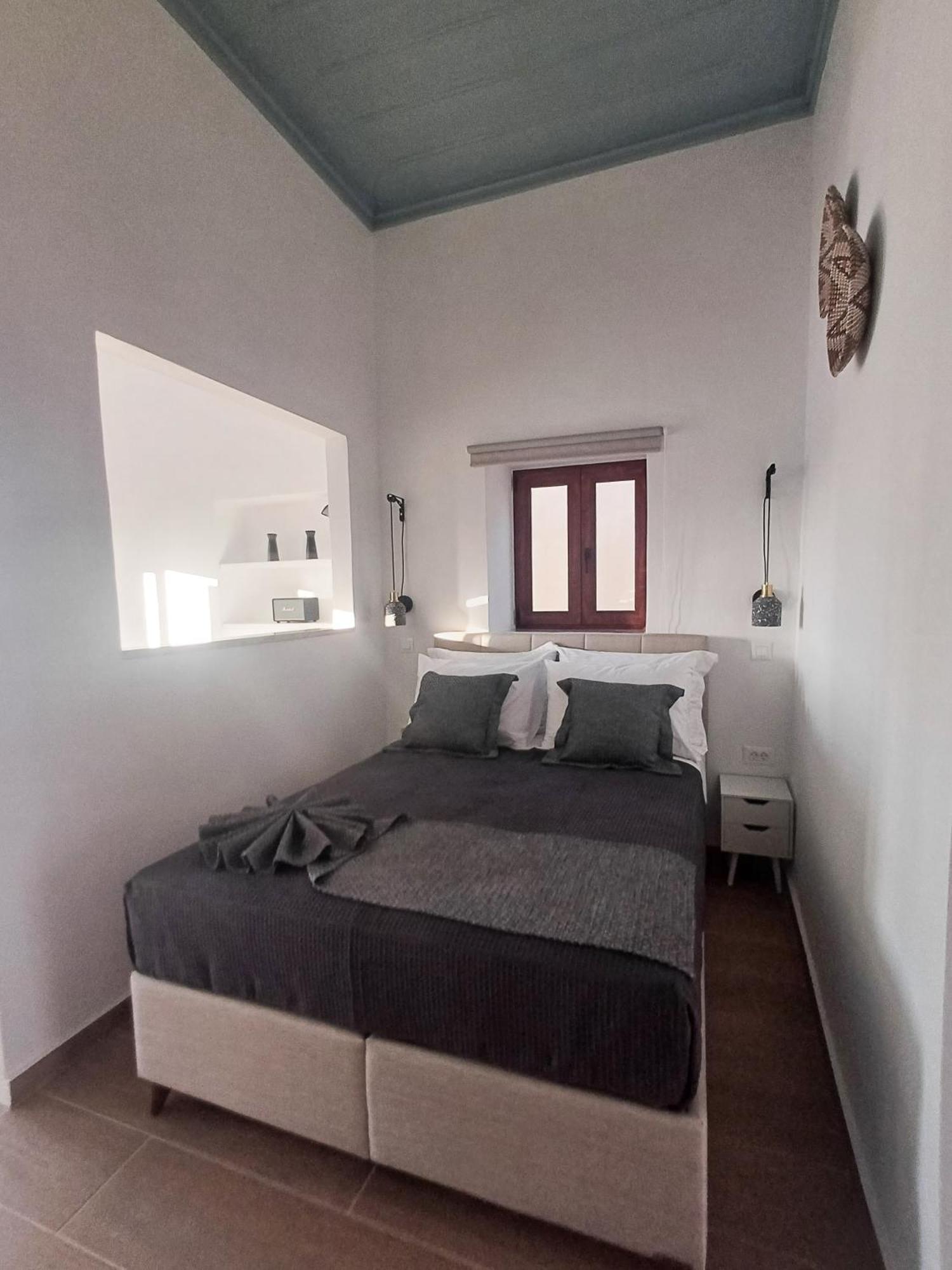 Duchess Harbour View Apartment Сими Екстериор снимка