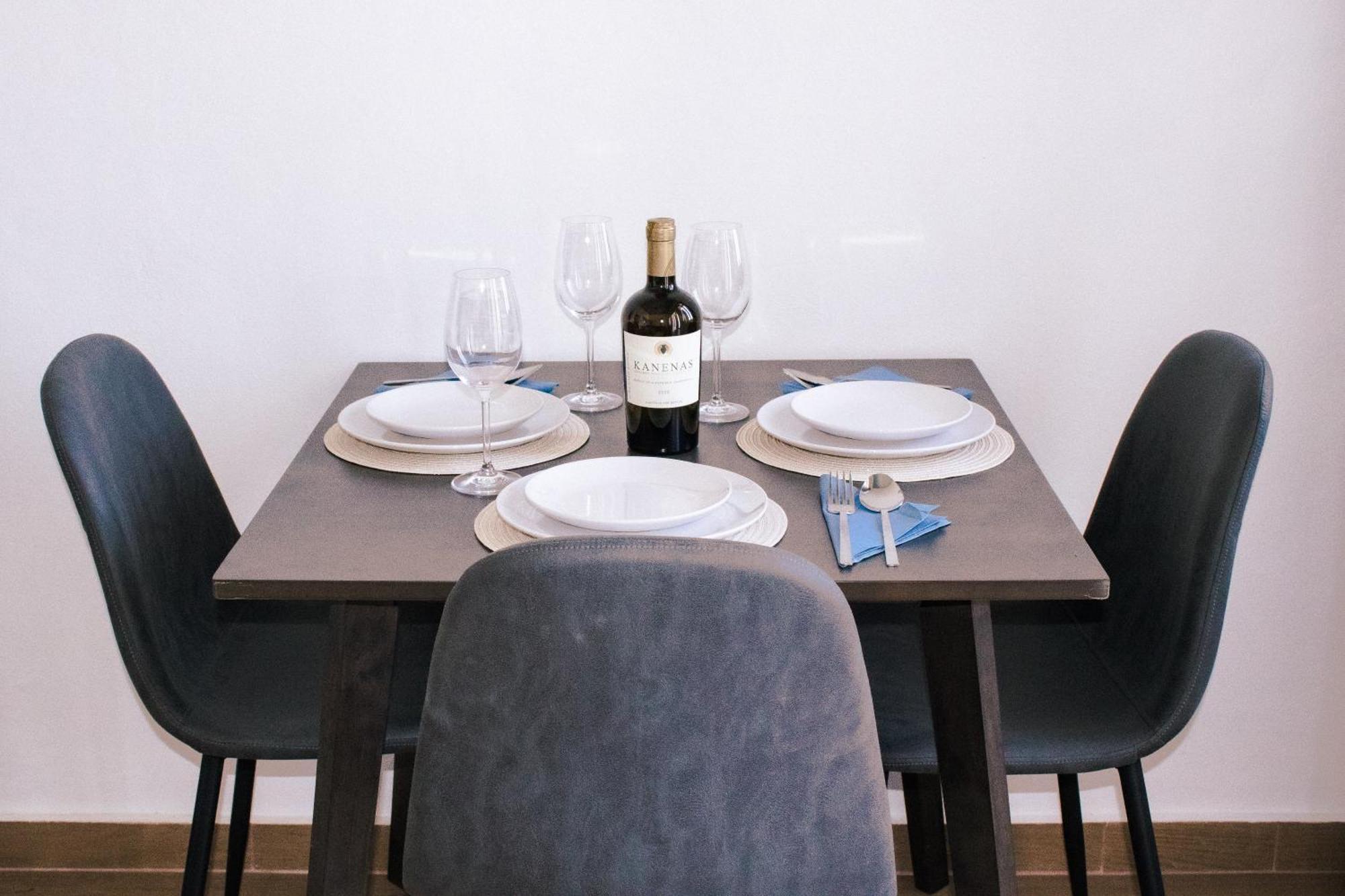 Duchess Harbour View Apartment Сими Екстериор снимка