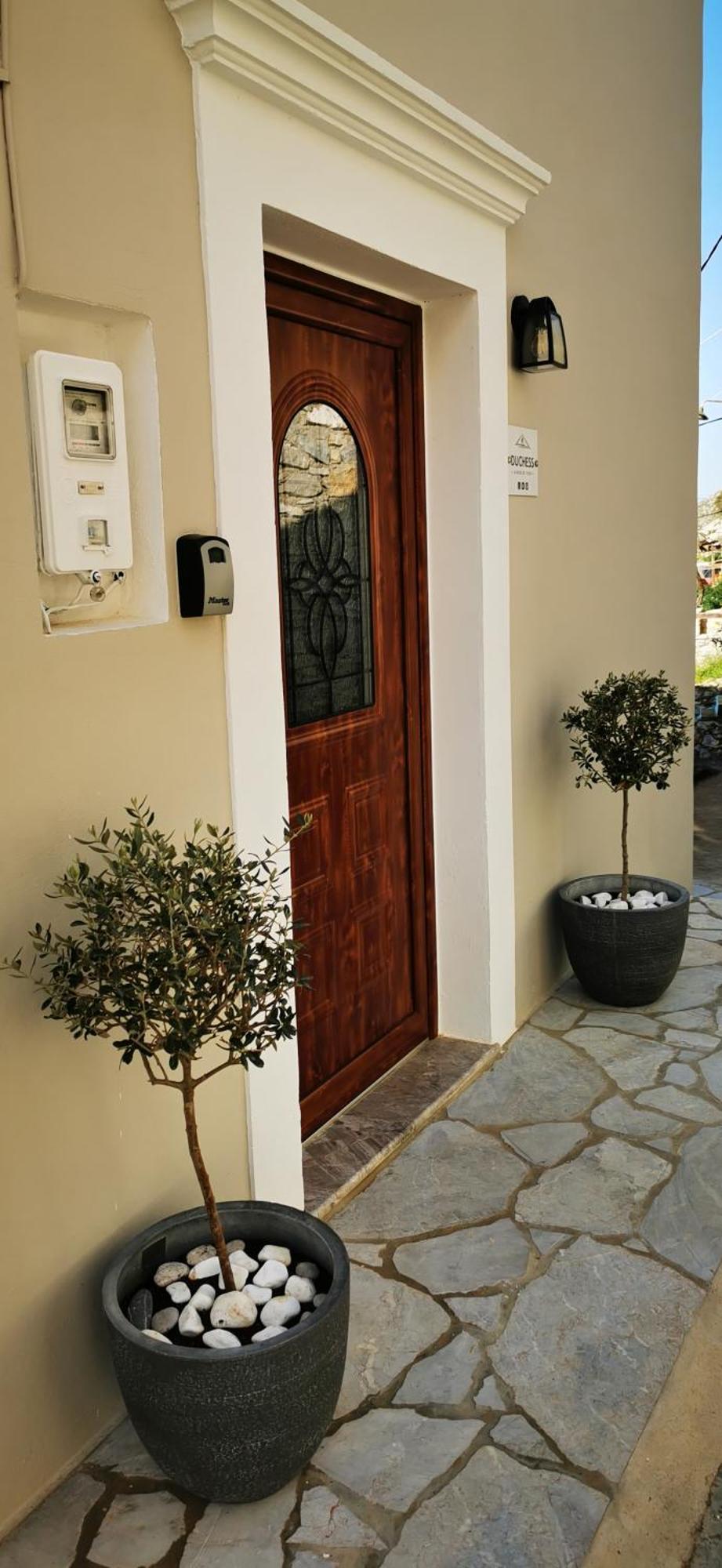 Duchess Harbour View Apartment Сими Екстериор снимка